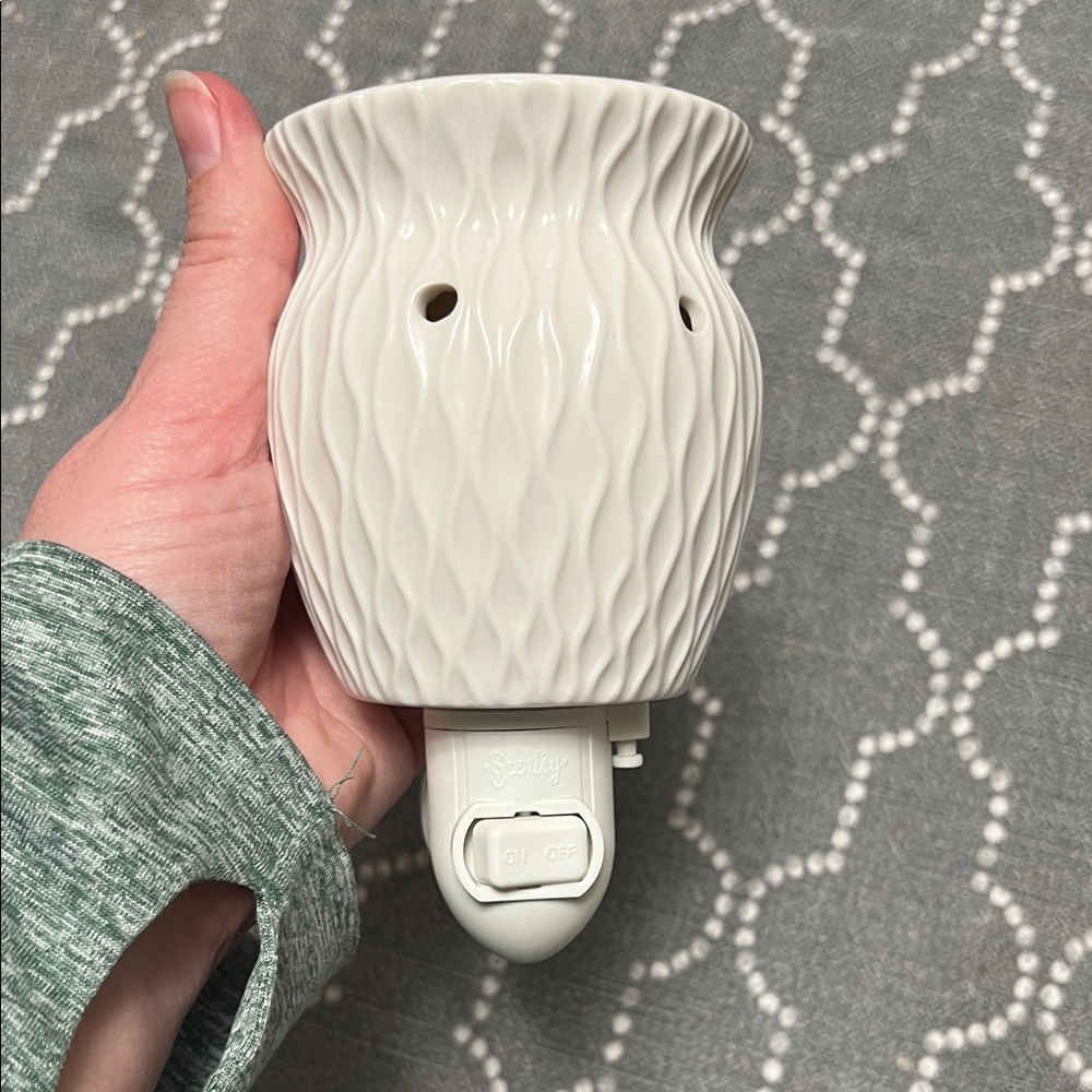 Scentsy Cream Candle Holder